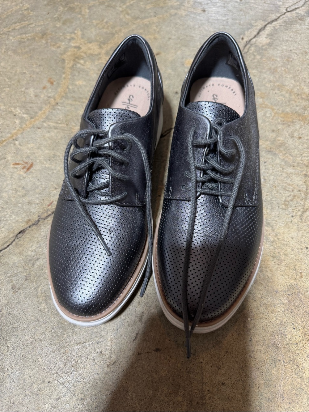Perforated  Silver Women’s Oxford Lace-Up Shoes